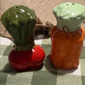 Ceramic Vegetable Salt and Pepper Shakers - Red and Orange